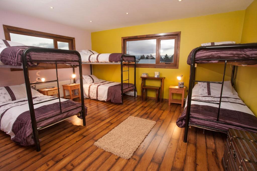 The Singing Lamb Bed & Breakfast ปวยร์โตนาตาเลส ห้อง รูปภาพ